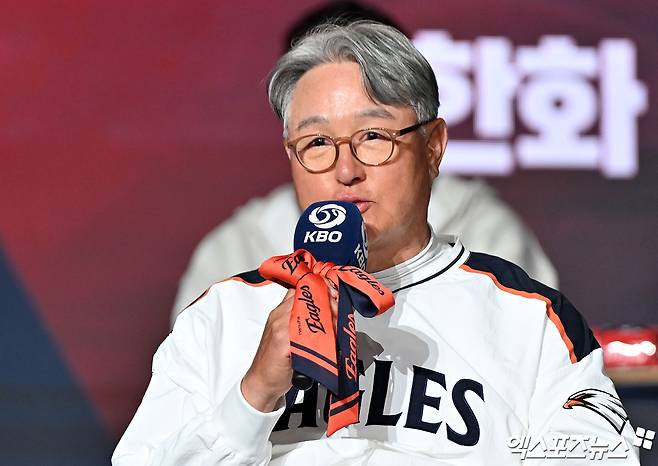 26일 오후 서울 송파구 롯데호텔 월드에서 열린 ‘2026 신한은행 SOL KBO’ 미디어데이, 한화 김경문 감독이 출사표를 말하고 있다. 잠실, 김한준 기자