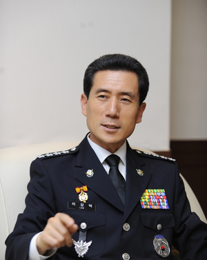 해양경찰청장 재임 당시 이강덕 전 포항시장. <영남일보DB>