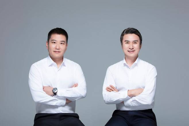최영우(오른쪽), 이민원 SOOP 각자 대표이사(사진=SOOP)