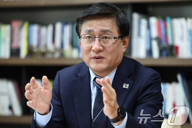 김성환 기후에너지환경부 장관이 서울 여의도 국회에서 뉴스1과 인터뷰를 하고 있다. 2026.3.12 ⓒ 뉴스1 김도우 기자