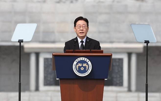 이재명 대통령이 27일 오전 대전 유성구 국립대전현충원에서 열린 제11회 서해수호의 날 기념식에서 기념사를 하고 있다. 20260327 청와대사진기자단