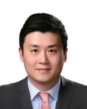 김경환 하나증권 리서치센터부장 - 중국 베이징대 국제경제학, 현 하나증권 글로벌매크로·투자전략팀 팀장, 전 현대증권(현 KB증권) 애널리스트