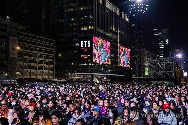 세계를 뒤흔든 방탄소년단(BTS) 광화문광장 공연. 연합뉴스