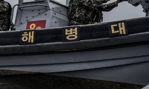 부대를 무단 이탈한 뒤 고향으로 도주했다가 붙잡힌 해병대원이 흉기를 소지한 채 달아났던 사실이 드러났다. [사진=해병대 홈페이지]