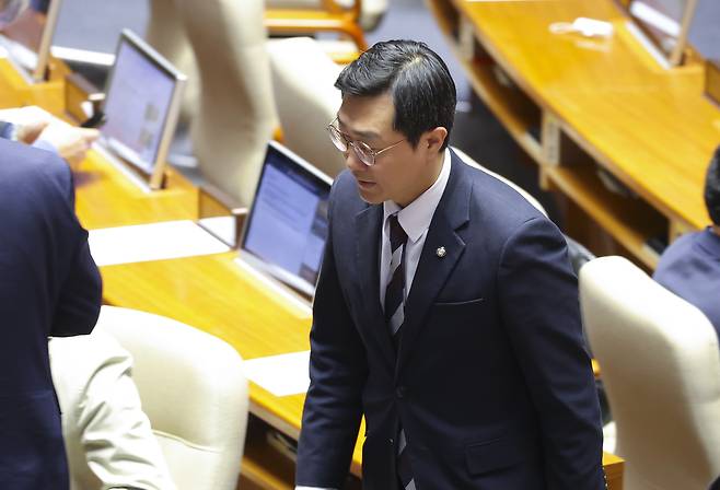 22일 국회 본회의에 나온 장경태 의원. [연합]