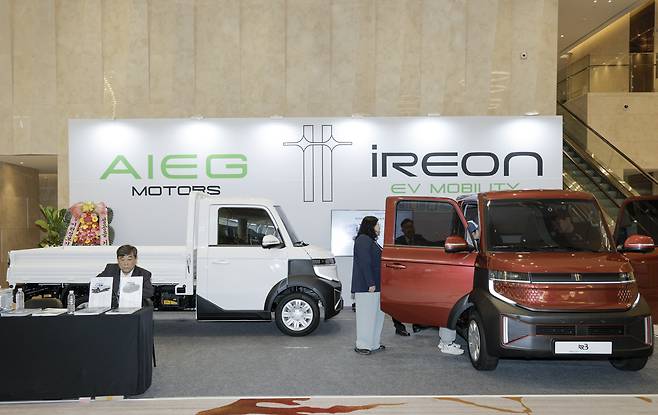 제주 서귀포시 제주신화월드호텔에서 열린 ‘제13회 국제 e모빌리티 엑스포’에 아이레오의 전기 트럭 신제품이 전시돼 있다. 사진 제공=한국자동차기자협회