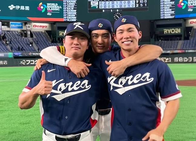 KBO 리그 드래프트 동기인 고우석(왼쪽부터), 이정후, 김혜성. /사진=김혜성 공식 SNS