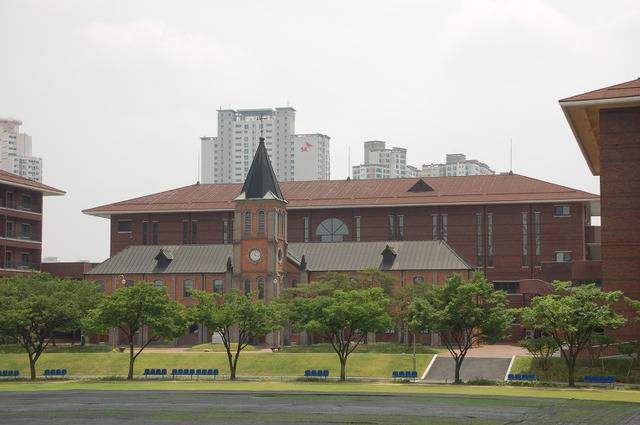 성유스티노 신학대학