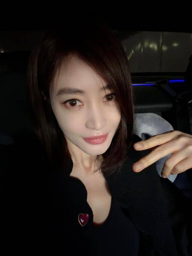 김혜수의 작은 얼굴 크기가 눈길을 끌었다. / 김혜수 SNS