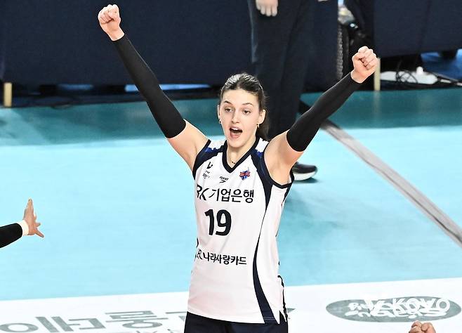 득점 후 기뻐하는 IBK기업은행의 빅토리아 [한국배구연맹 제공. 재판매 및 DB 금지]