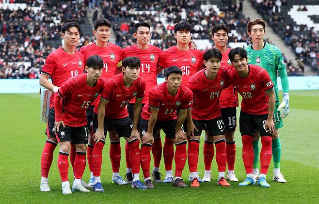 Soccer Football - International Friendly - South Korea v Ivory Coast - Stadium MK, Milton Keynes, Britain - March 28, 2026 South Korea players pose for a team group photo before the match Action Images via Reuters/Andrew Boyers







<저작권자(c) 연합뉴스, 무단 전재-재배포, AI 학습 및 활용 금지>