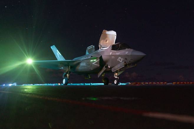 미국 31해병원정대에 편제된 F-35B 전투기 / 미국 중부사령부