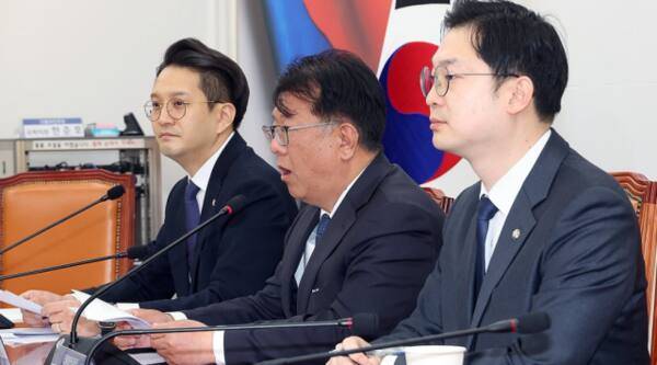 전용기 의원 등, 쌍방울 대북송금 사건 검사 회유 의혹 녹취 공개. 연합뉴스