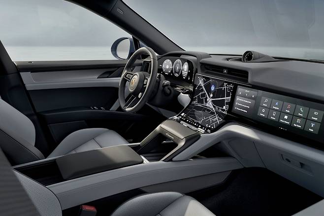 카이엔 일렉트릭 실내 [사진출처=포르쉐]