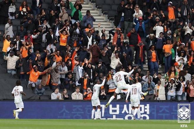 득점 후 기뻐하는 코트디부아르 선수들. 사진=대한축구협회