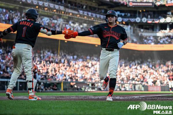 이정후는 이날 팀의 첫 득점을 기록했다. 사진(美 샌프란시스코)=ⓒAFPBBNews = News1