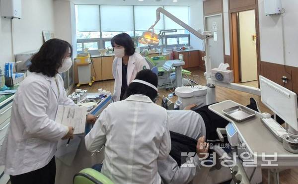 울산 동구보건소는 장애인의 구강건강 형평성을 높이고 예방 중심의 건강관리를 강화하기 위해 올해 신규 사업으로 '건강e음 장애인 구강 건강관리' 사업을 본격 추진하고 있다고 30일 밝혔다. 울산 동구보건소 제공