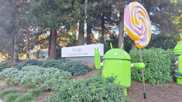 미국 캘리포니아주 마운틴뷰(Mountain View)에 위치한 구글 본사 '구글플렉스(Googleplex)' 일대에 설치된 안내판 모습. [사진=조성준 기자]