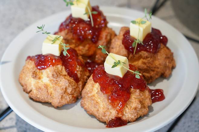 이영석 원장이 유튜브 채널 ‘헬스조선’을 통해 “우리 몸은 하나의 토양과 같고, 음식은 그 토양을 좌우하는 가장 큰 요소”라며 유방암에 좋지 않은 음식 세 가지를 소개했다.​/사진=클립아트코리아