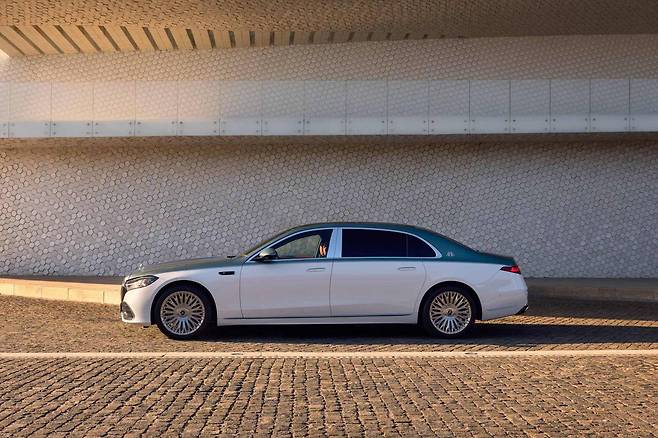 벤츠 ‘마이바흐 S-클래스’ / 출처=벤츠코리아