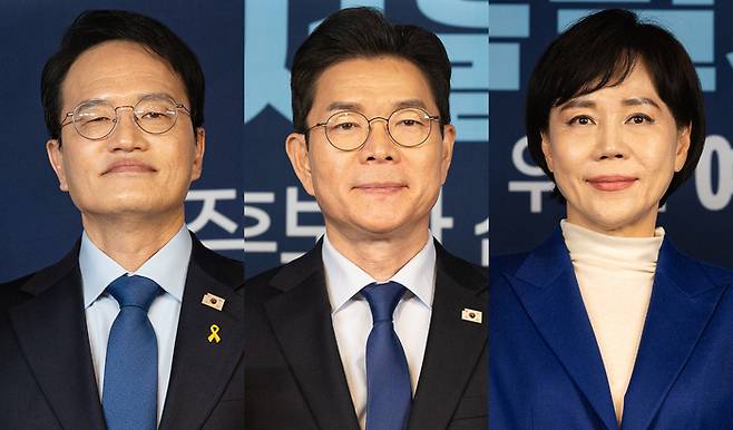 더불어민주당 6·3 지방선거 서울시장 본경선에 박주민·정원오·전현희(기호순) 후보가 진출했다. 최종 후보를 가리는 본경선은 4월 7~9일 치러진다. 과반 득표자가 없을 시 같은 달 17~19일에 결선투표가 진행된다. 사진은 지난 21일 열린 서울시장 예비경선 합동연설회에 참석한 박주민(왼쪽부터), 정원오, 전현희 후보. [뉴스1]