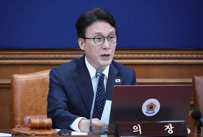 김민석 국무총리가 30일 서울 종로구 정부서울청사에서 열린 임시국무회의에서 발언하고 있다. 연합뉴스