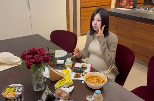 그룹 앨리스 출신 소희가 임신부터 출산까지의 근황을 알렸다. / 사진=소희 SNS