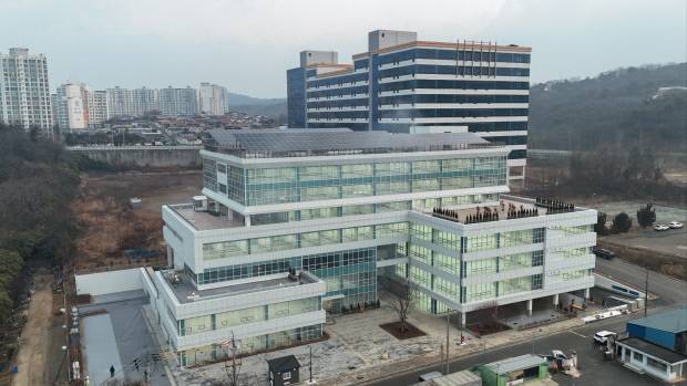 창업기업성장지원센터인 ‘이노플러스 스테이션’ 전경. <광주시 제공>