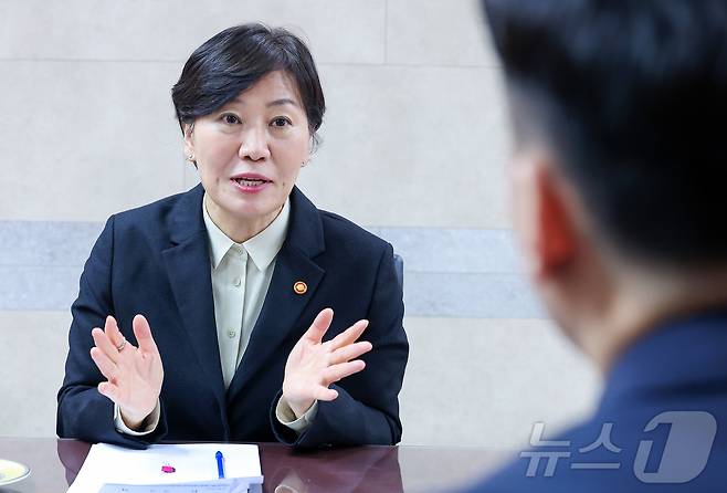 송미령 농림축산식품부 장관이 뉴스1과 인터뷰를 진행하고 있다. 2026.3.26 ⓒ 뉴스1 김성진 기자