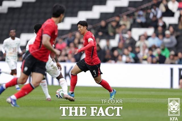 한국의 '캡틴' 손흥민은 코트디부아르와 평가전에서 후반 교체 멤버로 투입됐지만 기울어진 경기 흐름을 바꾸지 못했다./밀턴킨스=KFA