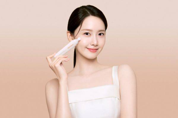 설화수 윤조아이세럼 연출 이미지. 설화수 앰버서더 임윤아. 아모레퍼시픽