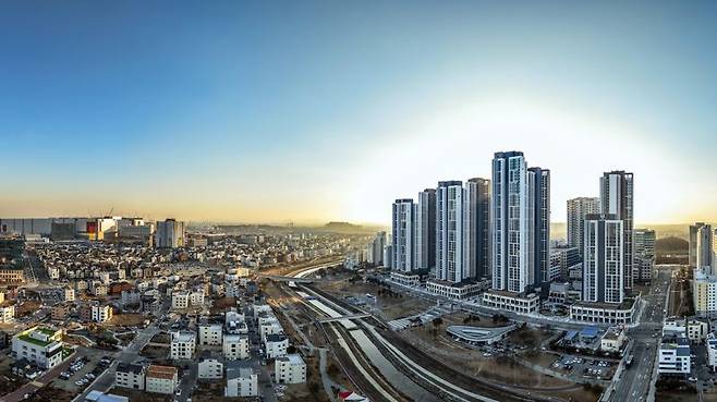 삼성전자 평택캠퍼스에서 바라 본 '유보라 더 크레스트' 전경. 반도건설 제공