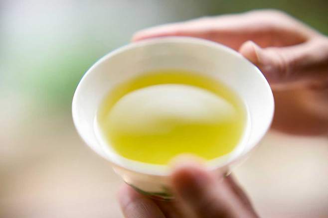 한의사이자 ‘병원 없는 세상, 음식 치료로 만든다’ 등 여러 건강 서적을 집필한 상형철 원장이 변비 해소 비법을 공개했다./사진=클립아트코리아