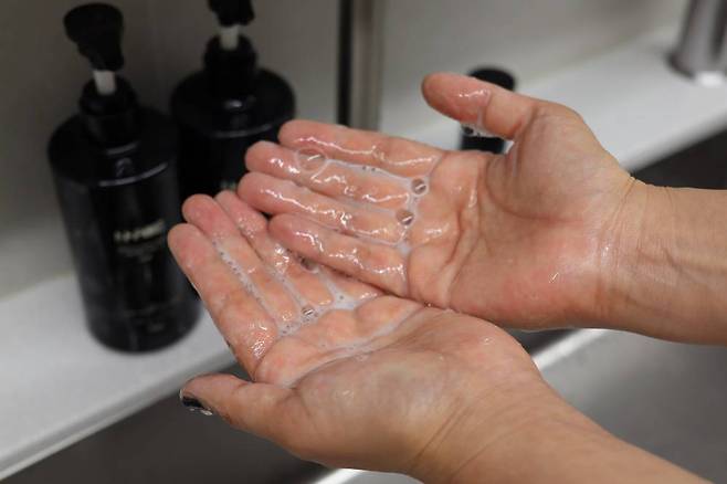 젠틀 디시 케어는 질감이 부드러우면서도 묵직했다 / 출처=IT동아