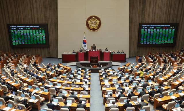 ▲ 3월 임시국회 제3차 본회의가 31일 열려 지방자치법 개정안을 비롯한 각 법안이 통과됐다. 연합뉴스