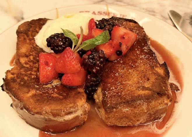 브래서리 B의 프렌치 토스트 / 사진=권효정 여행+ 기자