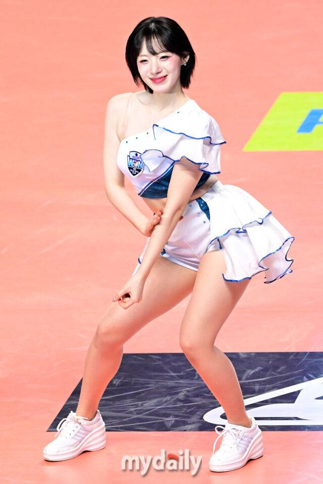 우리카드에서의 첫 시즌을 마친 하지원 치어리더./마이데일리