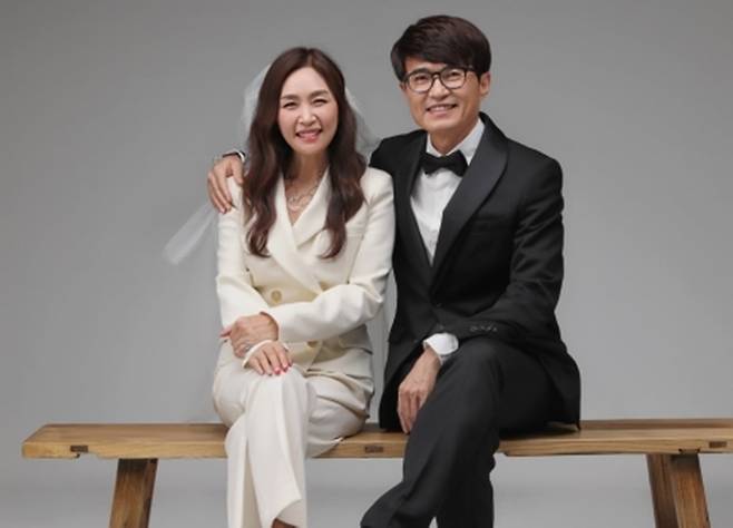 가수 홍서범 조갑경 부부 [출처: MBC every1 '다 컸는데 안 나가요']