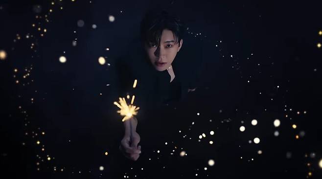 임영웅이 정규 2집 '10억 스트리밍'을 돌파하며 새로운 역사를 썼다. 유튜브 채널 '임영웅' 영상 캡처