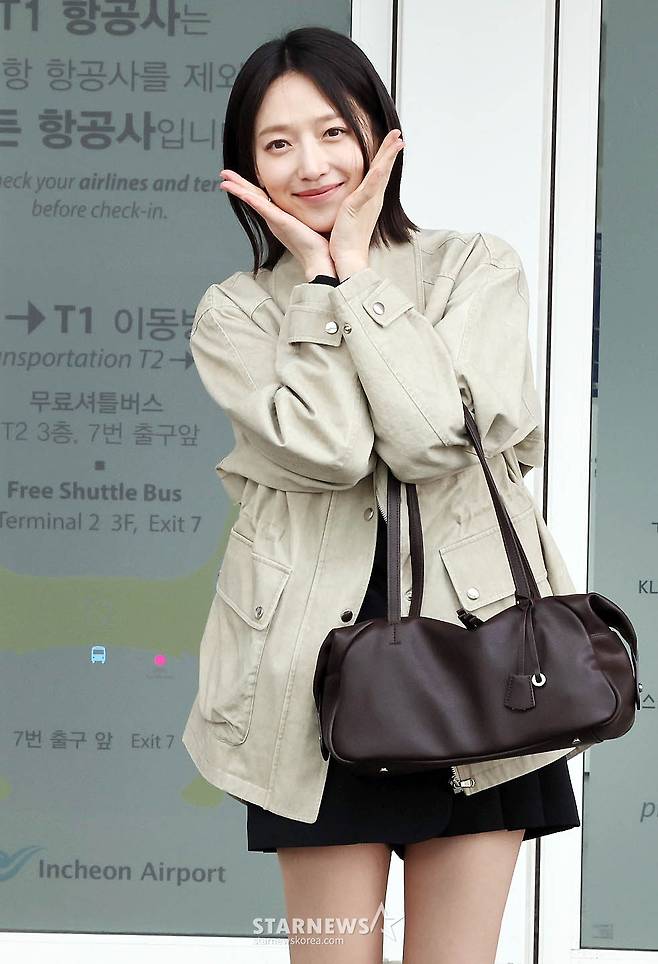 배우 표예진이 매거진 화보 촬영 차 태국 푸켓으로 9일 오후 인천국제공항을 통해 출국하고 있다. 2026.03.09 /사진=임성균 기자