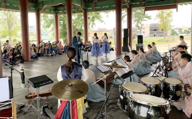 나주시립국악단의 지난 토요상설공연 모습.<나주시 제공>