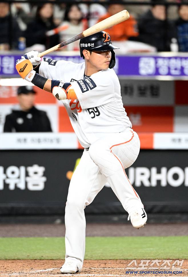 31일 대전한화생명볼파크에서 열린 KT와 한화의 경기. 한화 허인서가 타격을 하고 있다. 대전=허상욱 기자wook@sportschosun.com/2026.03.31/
