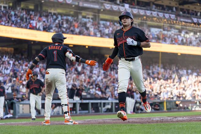 <yonhap photo-5202="">이정후(28·샌프란시스코 자이언츠)가 과감한 주루로 진루를 시도했지만 성공하지 못했다. Mandatory Credit: Cary Edmondson-Imagn Images/2026-03-29 11:18:23/ <저작권자 ⓒ 1980~2026 ㈜연합뉴스. 무단 전재 재배포 금지, AI 학습 및 활용 금지></yonhap>