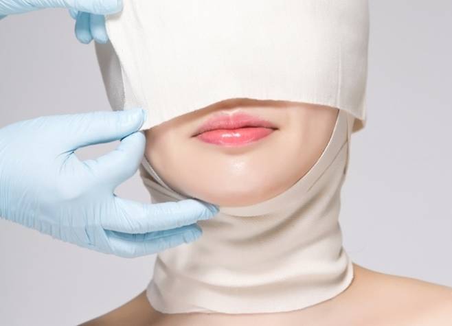 안면거상술 자료사진. 아이클릭아트