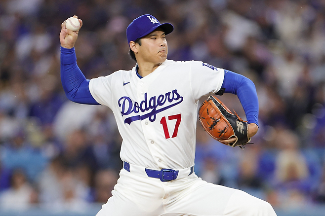 LA 다저스 오타니 쇼헤이가 1일 클리블랜드전 선발 등판해 투구하고 있다. AFP연합뉴스