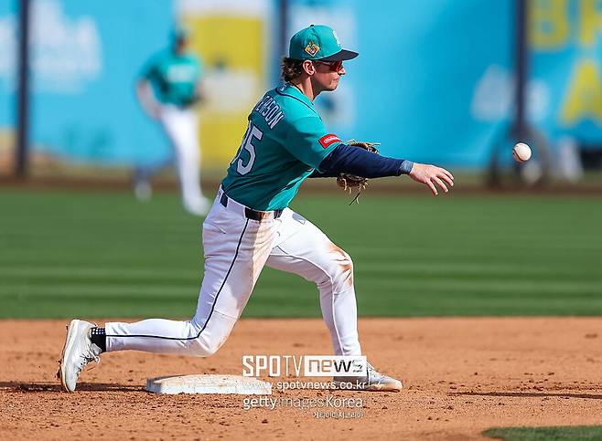 ▲ 시애틀과 8년 총액 9500만 달러, 인센티브와 옵션 포함 1억3000만 달러라는 어마어마한 계약을 터뜨린 콜트 에머슨