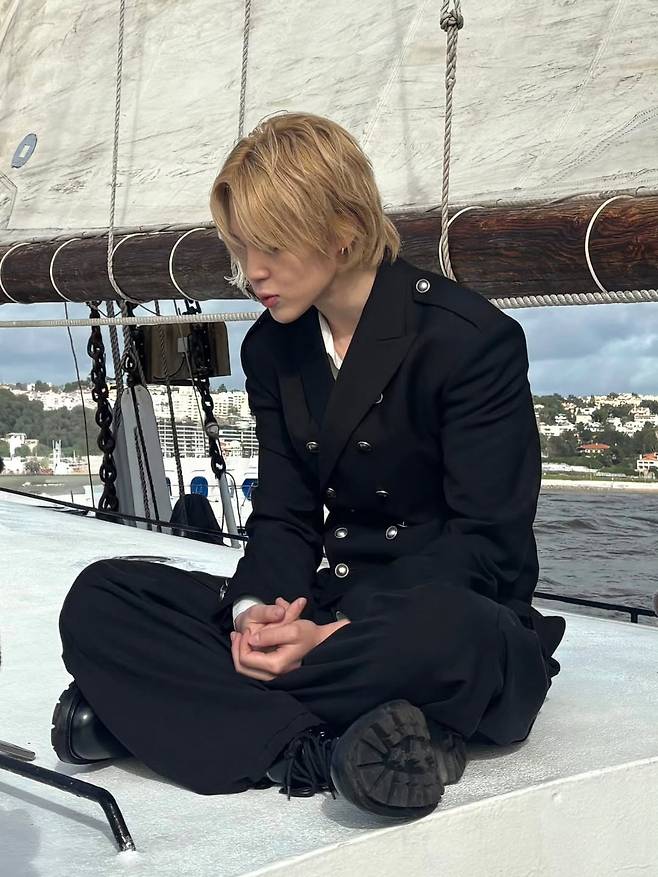 방탄소년단 지민, 에릭 왕자 실사판..'女心 홀릭'