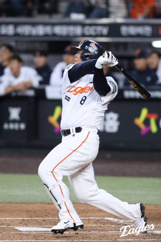 타격하는 노시환. /사진=한화 이글스