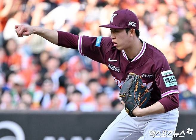 키움 히어로즈 우완 배동현이 1일 인천 SSG랜더스필드에서 2026 신한 SOL KBO리그 SSG 랜더스와 팀 간 2차전에 선발투수로 나선다. 사진 엑스포츠뉴스 DB
