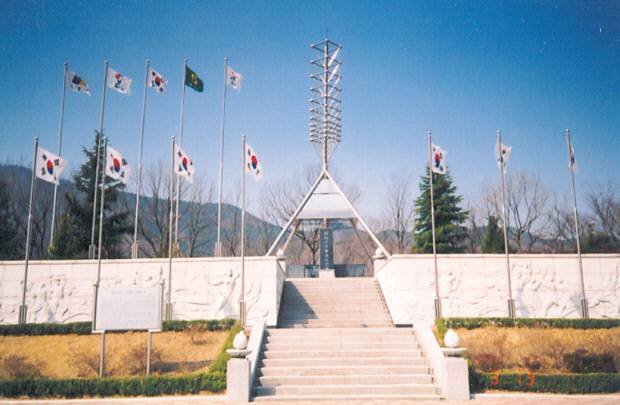 경북남부보훈지청이 4월 이달의 현충시설로 울진군 매화면 '울진 기미독립만세 기념탑'을 선정했다. 울진 기미독립만세 기념탑 전경. 경북남부보훈지청 제공